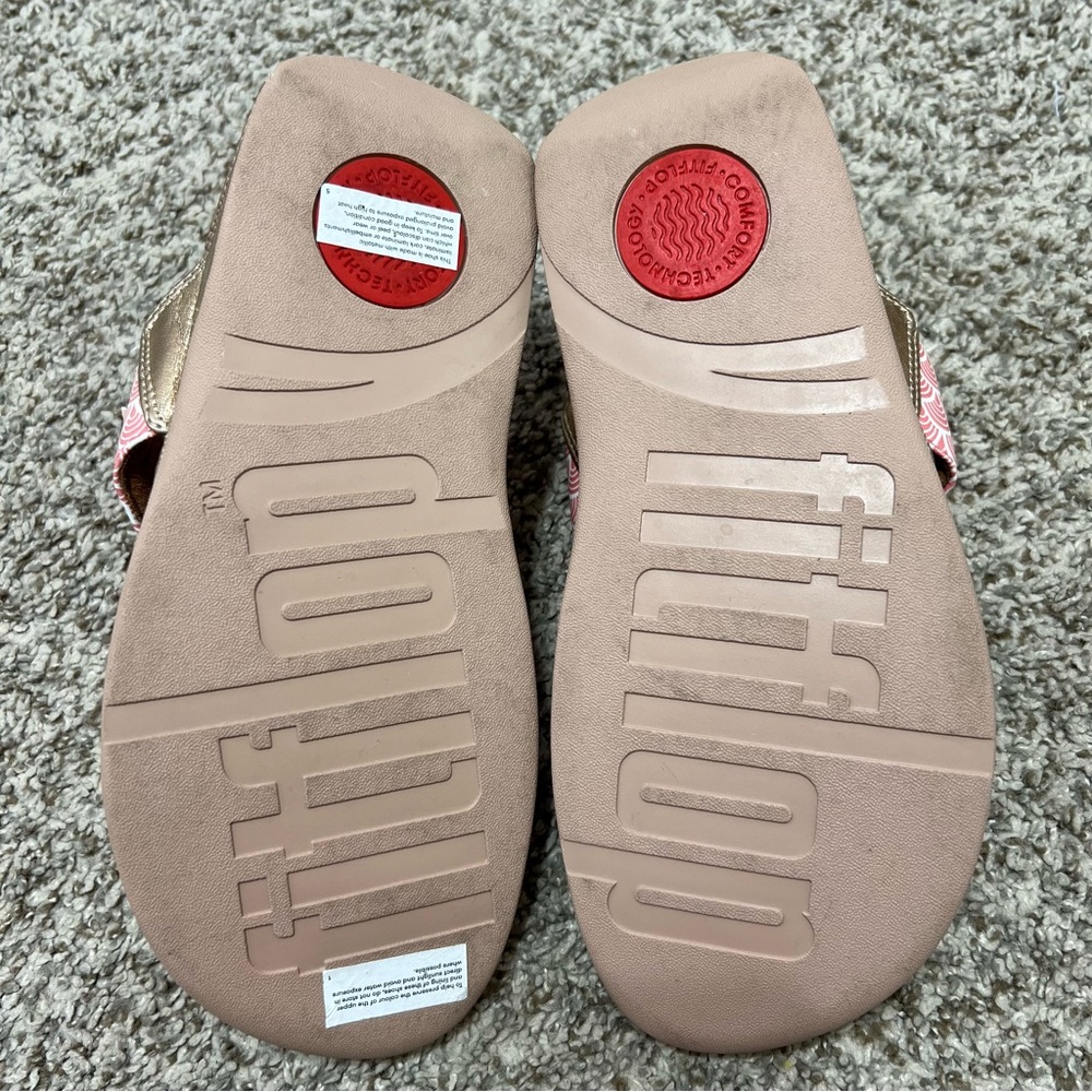FitFlop Lulu Wave-Print Wedge Toe-Post Sandals in Soft Pink Size 7 - Picture 9 of 10